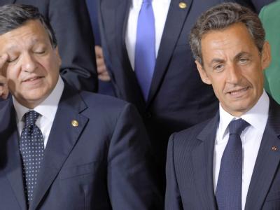 Frankreichs Staatspräsident Nicolas Sarkozy (R) und EU-Kommissionspräsident José Manuel Barroso (L) rasselten auf dem EU-Gipfel in Brüssel aneinander. EU-Gipfel in Brüssel