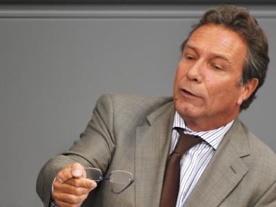 Linke-Chef Klaus Ernst rief zu massivem Widerstand gegen das Mini-Plus bei Hartz IV auf. Klaus Ernst
