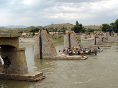 Zahlreiche Länder haben ihre Hilfe für Pakistan aufgestockt. Das von der verheerenden Flut heimgesuchte Land wurde aber auch aufgefordert, selbst die Probleme in den Griff zu bekommen. Nach Hochwasser in Pakistan