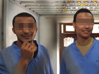 Der im Jemen angeklagte Deutsche (r) bestreitet die Vorwürfe. Deutscher Terrorverdächtiger im Jemen vor Gericht