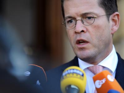 Verteidigungsminister Karl-Theodor zu Guttenberg (CSU) Bundesverteidigungsminister Guttenberg