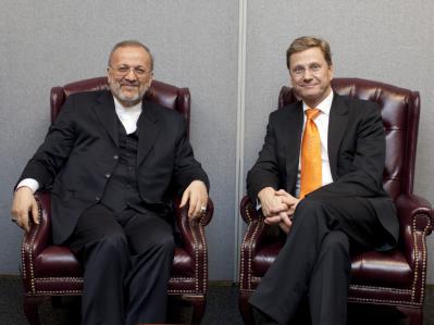 Außenminister Guido Westerwelle und sein iranischer Amtskollege Manuchehr Mottaki während der UN-Vollversammlung (Foto vom 23.9.2010). Westerwelle und Mottaki