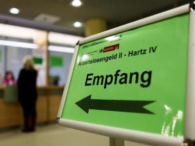Empfangsschalter der Arbeitsagentur in Köln. (Archiv) Arbeitsagentur in Köln