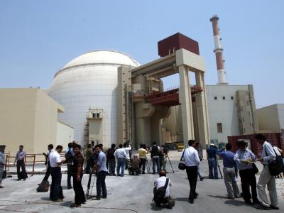 Das Atomkraftwerk in Buschehr im Iran geht trotz der Cyber-Attacke im November ans Netz. (Archivbild) Atomkraftwerk im Iran
