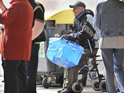 Für viele Hartz-IV-Empfänger ist die geplante Erhöhung des Regelsatzes viel zu niedrig. Hartz-IV-Empfänger