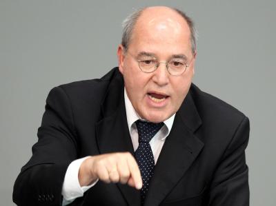 Der Fraktionschef der Linken, Gregor Gysi, fordert einen Afghanistan-Abzug. Gysi