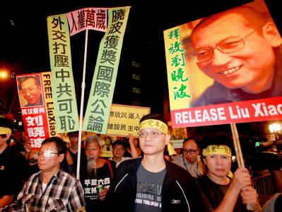 Menschenrechtsaktivisten erinnern in Hongkong an den inhaftierten Friedensnobelpreisträger Liu Xiaobo. Menschenrechtsaktivisten