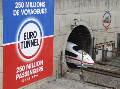 Der Eurotunnel ist der drittlängste Tunnel der Welt. ICE im Eurotunnel