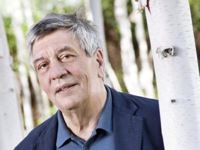 Der langjährige SPD-Bundestagsabgeordnete Hermann Scheer ist tot. Hermann Scheer