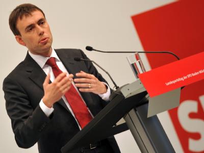 Schmid: «Ich werde als Ministerpräsident nicht nur mehr Demokratie wagen, sondern wir werden mehr Demokratie machen.» SPD Landesparteitag Baden-Württemberg - Nils Schmid