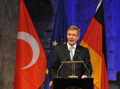Bundespräsident Wulff: «Ziel muss es sein, die besten Wissenschaftlerinnen und Wissenschaftler aus Europa und der Welt davon zu überzeugen, wie attraktiv das Forschen in Deutschland ist.» Bundespräsident Wulff in der Türkei