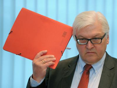 Nach zweimonatiger Auszeit kehrt der SPD-Fraktionsvorsitzende Frank-Walter Steinmeier am Montag (25.10.2010) in die Politik zurück. Frank-Walter Steinmeier