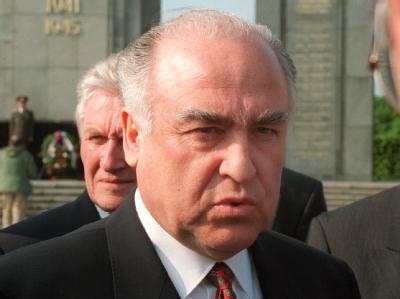 Der frühere russische Ministerpräsident Viktor Tschernomyrdin ist im Alter von 72 Jahren gestorben. Tschernomyrdin