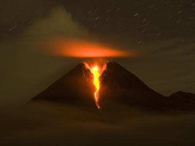 «Außergewöhnliche Situation» auf Java: Der Merapi spuckt Asche und Lava. Vulkan Merapi
