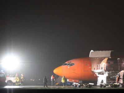 Die Frachtmaschine musste in Bologna außerplanmäßig landen. Verdächtiges Paket in Bologna sichertgestellt