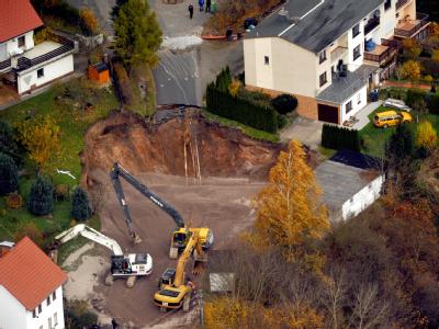 Es geht voran am Krater von Schmalkalden. 'Erdfall' in Schmalkalden