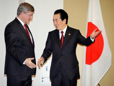 Kanadas Regierungschef Stephen Harper und Japans Premierminister Naoto Kan beim Apec-Gipfel in Yokohama. Apec-Gipfel