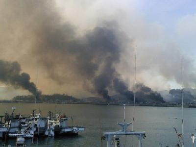 Mehrere Häuser auf der Insel gerieten in Brand. Das genaue Ausmaß der Schäden war zunächst unklar. Insel Yeonpueong