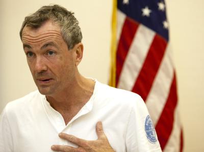 Der US-Botschafter in Deutschland, Philip Murphy, rechtfertigt die Einschätzungen seiner Kollegen als normale diplomatische Arbeit, für die er sich nicht entschuldigen werde. US-Botschafter Murphy