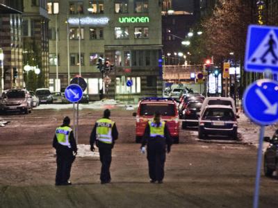 Bei der Detonation eines Autos wurden wie durch ein Wunder nur zwei Passanten leicht verletzt. Stockholm