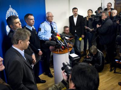 Chefankläger Thomas Linstrand, Sprecher der Sicherheitspolizei Säpo Anders Thornberg, Polizeichef Erik Widstrand und Polizeisprecher Ulf Goranzon bei der Pressekonferenz in Stockholm. Stockholm PK