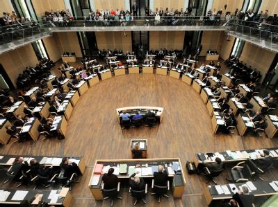 Bundesarbeitsministerin Ursula von der Leyen (CDU) spricht vor dem Bundesrat in Berlin. Bundesrat
