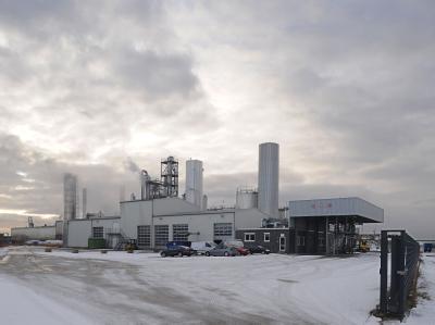 Das Gelände der Petrotec AG in Emden zeigt die Biodiesel-Anlage in Betrieb. Biodiesel-Anlage Petrotec