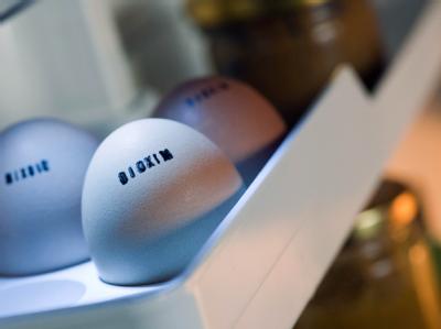 Immer mehr Bundesländer sind von dem Dioxin-Skandal betroffen. Die Zahl der gesperrten Höfe nähert sich der 5000. Dioxin-Skandal