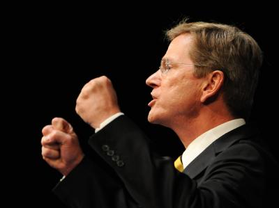 FDP-Chef Westerwelle hat von seiner Partei ein geschlossenes Auftreten gefordert. Guido Westerwelle