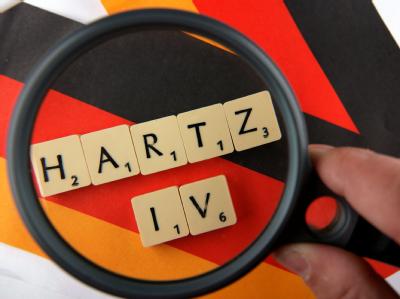 Bei den Verhandlungen zur Reform von Hartz IV streben die Beteiligten bis spätestens 11. Februar, zur nächsten Sitzung des Bundesrates, eine einvernehmliche Lösung an. Verhandlungen über Hartz-IV-Reform
