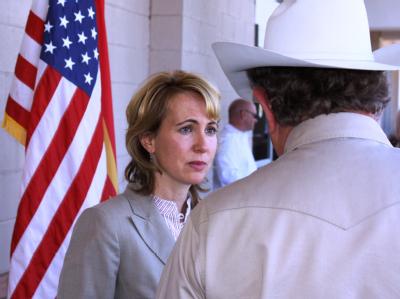 Ein Attentäter hat der demokratischen Kongessabgeordneten Gabrielle Giffords in den Kopf geschossen. Sie überlebte schwer verletzt. (Archivbild) Gabrielle Giffords