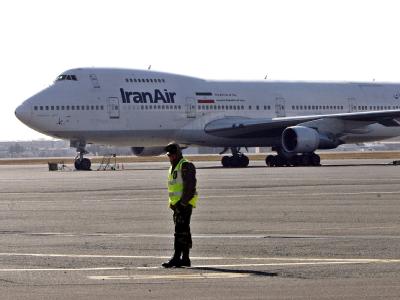 Passagierflugzeug von Air Iran (Symbolbild). Eine Maschine der staatlichen Fluglinie musste ist notlanden, mindestens 18 Menschen starben. Flugzeugabsturz im Iran