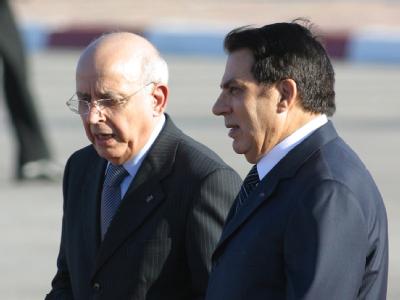 Tunesiens Ex-Präsident Ben Ali (r.) mit seinem Premierminister Mohammed Ghannouchi. Ben Ali