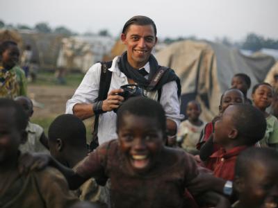 Der bereits für tot erklärte deutsch-französische Fotograf Lucas Mebrouk Dolega ist nach Angaben des französischen Konsulats in Tunis noch am Leben. (Archivbild) Lucas Dolega