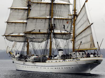 Das Marine-Schulschiff «Gorch Fock» verlässt seinen Heimathafen Kiel. «Gorch Fock»