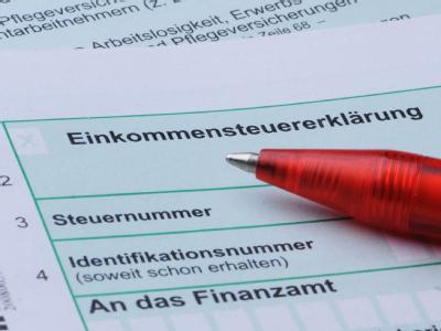 Bei den Lohnsteuerbescheinigungen 2010 sind Millionen Arbeitnehmer von einem Fehler betroffen. Steuererklärung