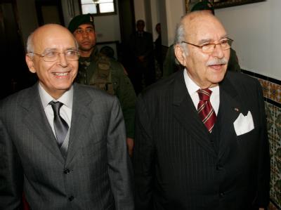 Tunesiens Übergangspräsident Foued Mebazaa (r) und Ministerpräsident Mohammed Ghannouchi. Für politische Häftlinge soll es eine Generalamnestie geben. Mohamed Ghannouchi und Foued Mebazaa