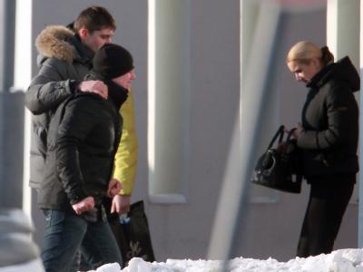 Trauernde Angehörige des Terroranschlags auf den Moskauer Flughafen Domodedowo. Trauernde Angehörige