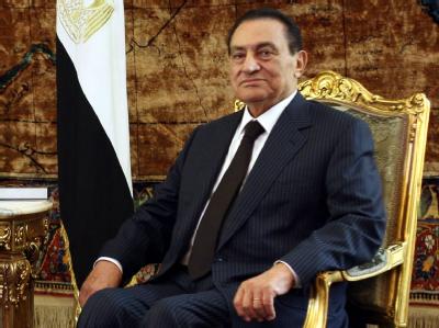 Der ägyptische Staatspräsident Husni Mubarak (Archivfoto vom 21.07.2010) fürchtet Chaos nach einem schnellen Rücktritt. ABC: Mubarak befürchtet bei Rücktritt Chaos