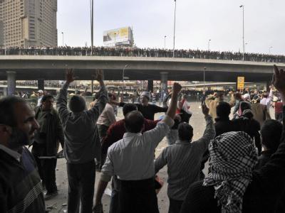 Die Proteste zwischen Mubarak-Anhängern und Gegnern gehen weiter. Proteste in Kairo