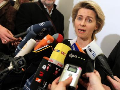 Arbeitsministerin Ursula von der Leyen rief die Opposition zum Entgegenkommen auf. Ursula von der Leyen