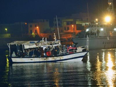 Tausende Afrikaner wollen pro Jahr nach Europa flüchten. (Archivbild) Flüchtlingsboot