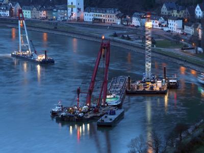 Gut einen Monat nach der Havarie des Säuretankers im Rhein liegt die «Waldhof» wieder im Hafen. Die Leiche eines an Bord gefundenen Besatzungsmitglieds wurde identifiziert. Säuretanker