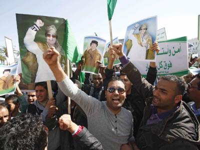 Anhänger von Muammar al-Gaddafi feiern den libyschen Staatschef in Tripoli. Pro-Gaddafi-Demonstration in Tripoli