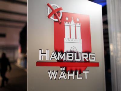 Rund 1,3 Millionen Hamburger sind aufgerufen, über die Verteilung der 121 Sitze im Landesparlament zu entscheiden. Hamburg wählt