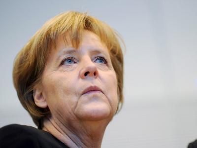 Steht hinter ihrem Verteidigungsminister: Bundeskanzlerin Angela Merkel Angela Merkel