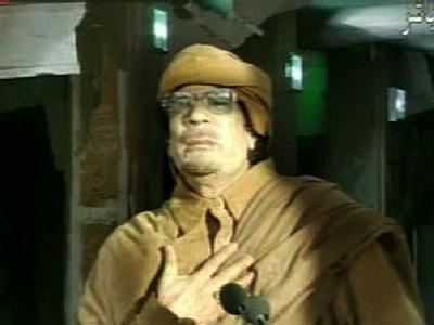 Der libysche Staatschef Muammar al-Gaddafi bei seiner Fernsehansprache. Staatschef Gaddafi