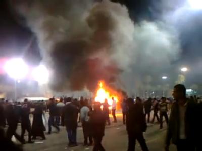 Diese Youtube-Aufnahme zeigt Demonstranten in der libyschen Hauptstadt Tripolis am vergangenen Sonntag. Unruhen in Libyen