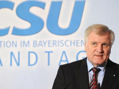 Findet die Aussagen von Schavan und Lammert zu Guttenberg nicht «solidarisch»: Bayerns Ministerpräsident Horst Seehofer. Horst Seehofer