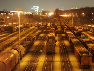 Zahlreiche Güterwagen stehen auf einem Güterbahnhof in München. Die Lokführergewerkschaft GDL hat ihren mehrstündigen Streik im Güterverkehr planmäßig begonnen. Streik im Güterverkehr